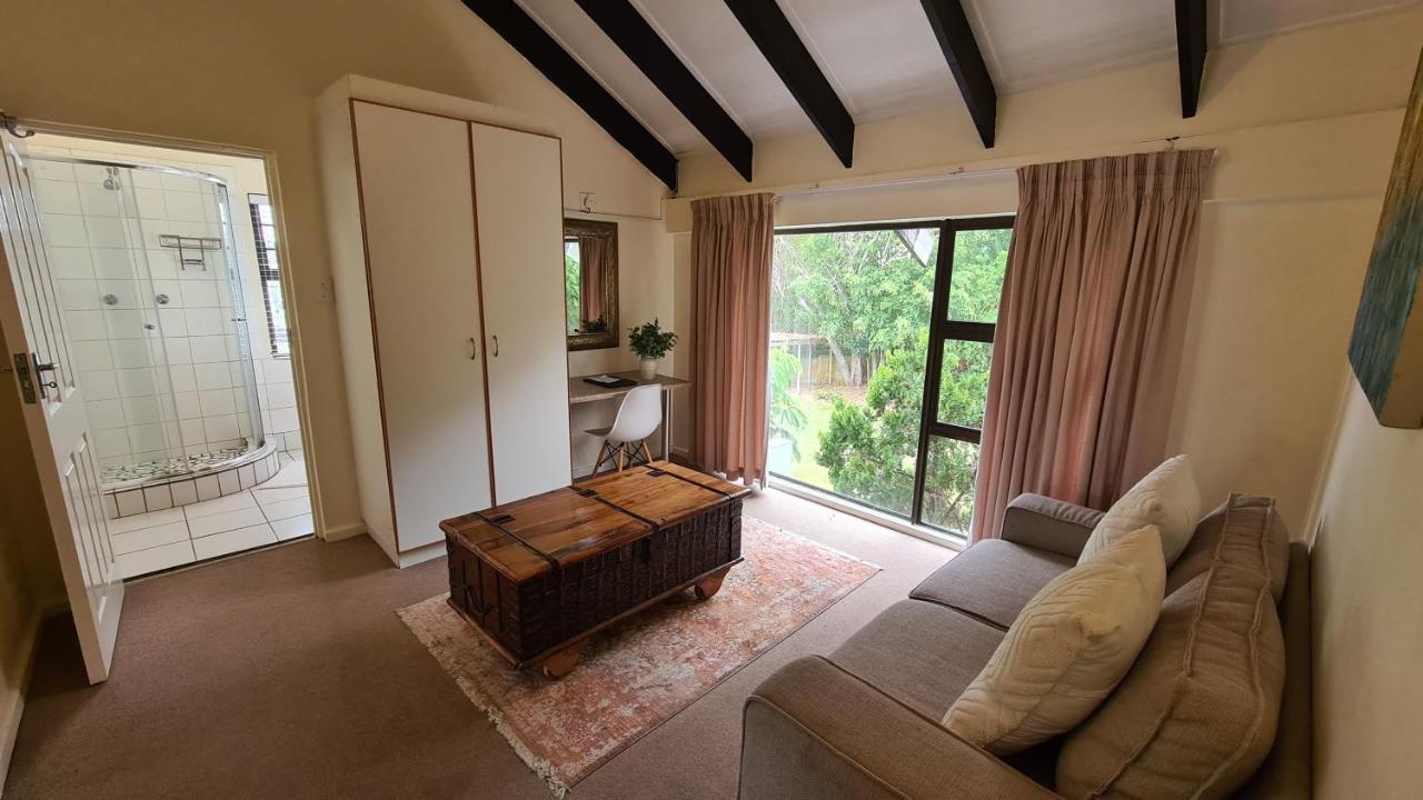Hathaway Guest House Ист-Лондон Экстерьер фото