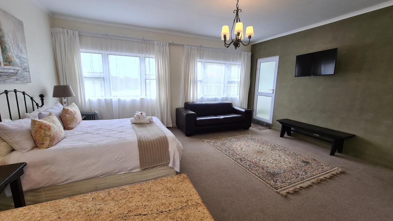 Hathaway Guest House Ист-Лондон Экстерьер фото