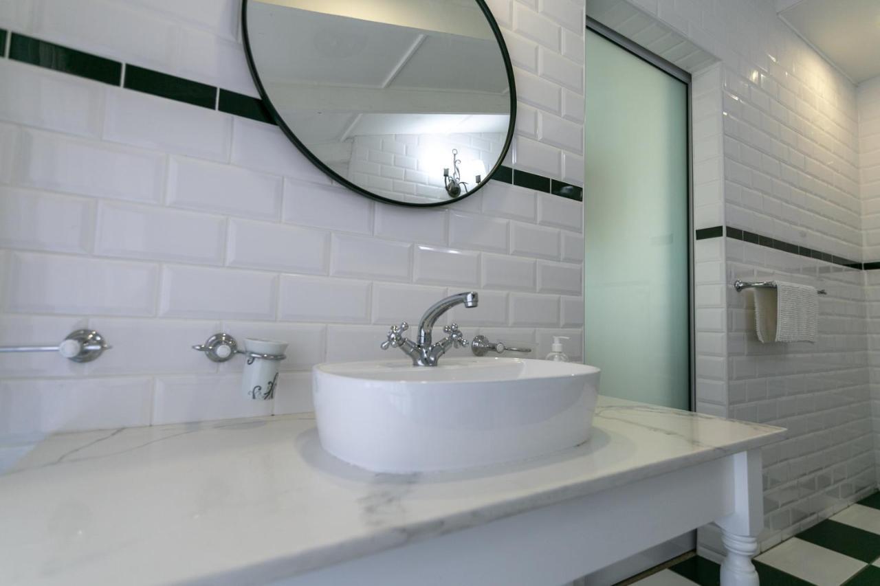 Hathaway Guest House Ист-Лондон Экстерьер фото